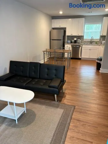 Deluxe Apartment - Image 1