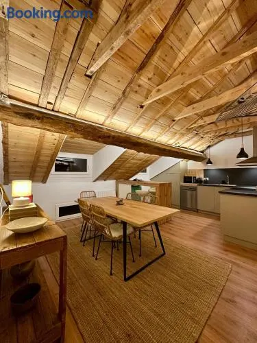 CaLQuEROL Osseja - Cozy Mountain Attic - Image 1