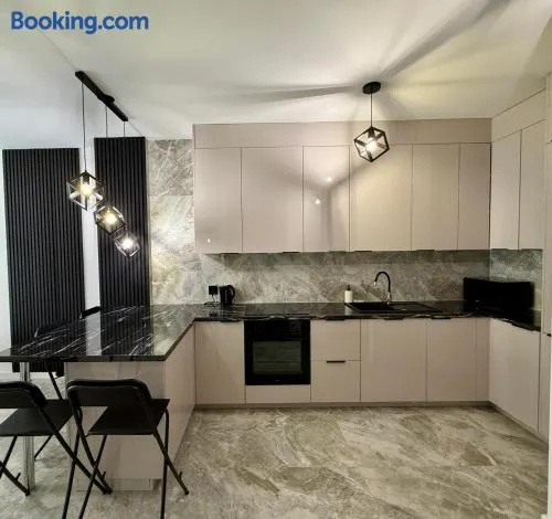 Drahan Apartment 14 - Image 1