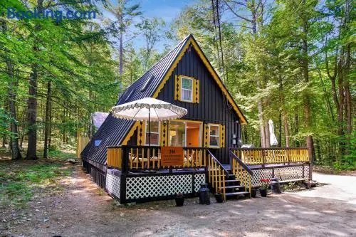 Relaxing A-Frame with Hot Tub and Lake Access - Image 1