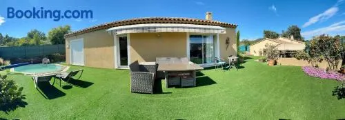 La Maison des Tarentes - Image 1