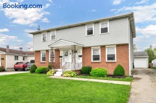 Cozy Duplex Near BUF International Airport - Image 1