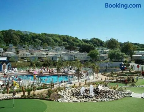 Golden Sands Getaways Weymouth - Image 1