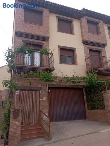 Casa La Parra en Teruel - Image 1