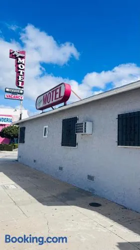 vogue motel - Image 1