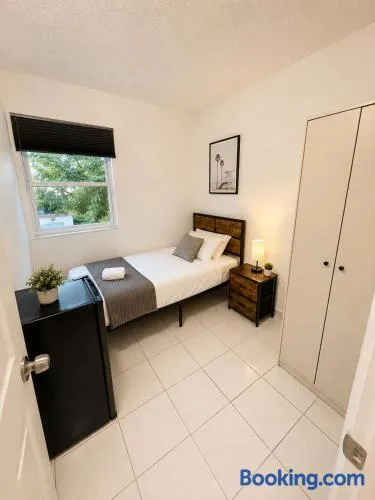 M&M Elite Hostel - Image 1
