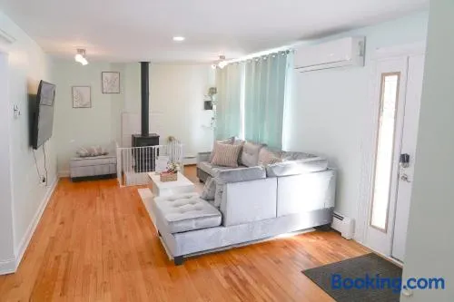 Family River Valley Retreat with Fireplace - Image 1