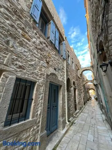 Patossa - Image 1