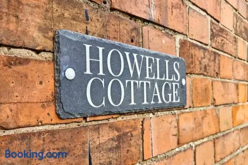 Howells Cottage - Image 1