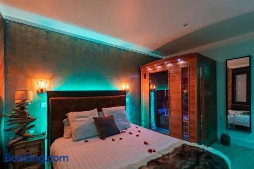 "glamappartspa" Chalet Cosy, Chill & Parking - Image 1