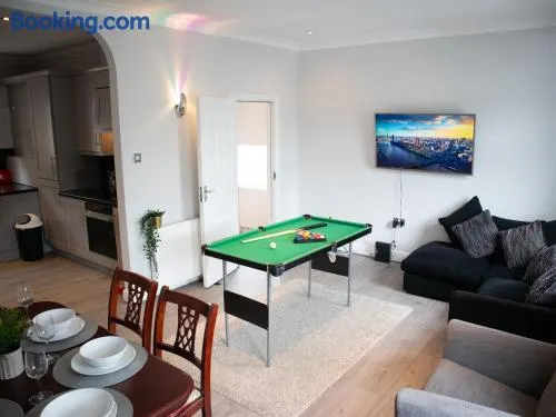 Bright Private Terrace - Free Private Parking - TV - WiFi - Netflix - Image 1