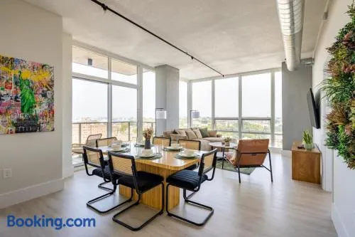 Modern Loft 15 Min from NYC with City View & Pool - Image 1