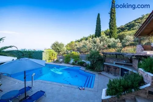 Pool sea view holiday home close to the beach - Image 1