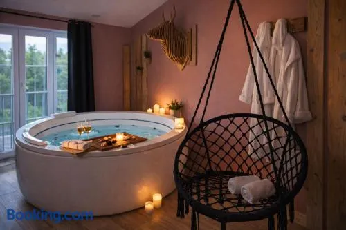 Suite romantique & spa Prova - Love room - Rétroprojecteur Netflix - Image 1