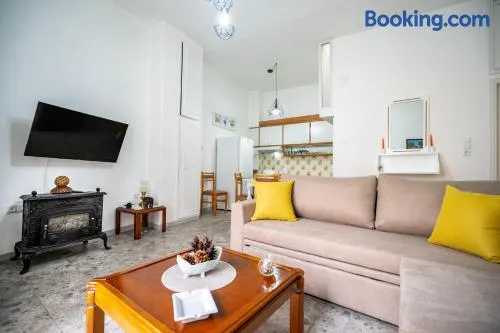 Keratsini 2 bedroom 4 pers apart by MPS - Image 1