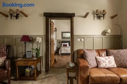 Irishman's Cottage - Image 1