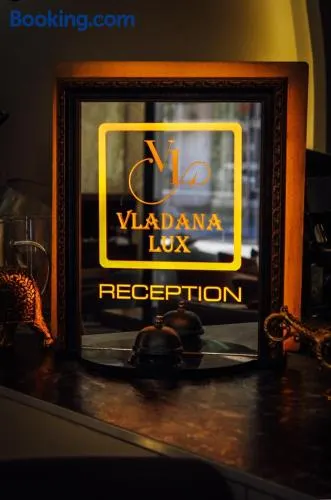 Vladana DELUXE App 2 - Image 1