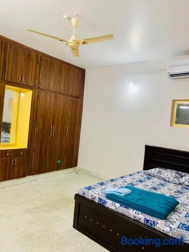 Comfortable Fully Furnished 2BHK House with 2AC's In City Center - Image 1