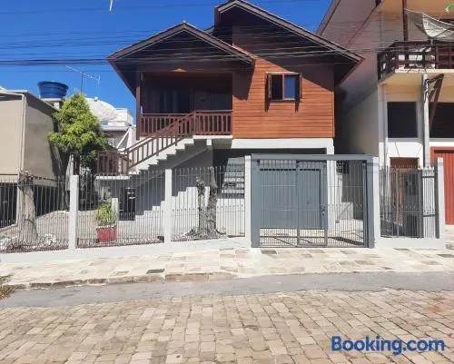 Casa Completa Ótima Localização Vale dos Vinhedos - Image 1
