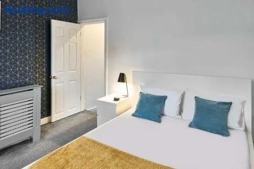 Host & Stay - Thurstane Street - Image 1
