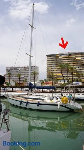 Apartamento en complejo residencial con piscina - Image 1