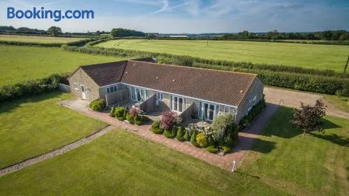 Harleys Court Self catering holiday cottages - Image 1