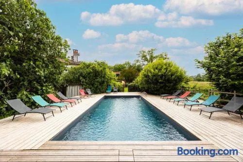 Splendida casa adatta alle famiglie con sauna, piscina e terrazza | Vista sul giardino | Adatta per il telelavoro | Accetta animali domestici - Image 1