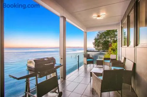 Waterfront Haven with Spectacular View in Bainbridge - Image 1