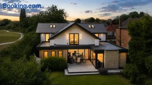 Stylish Smart Home Near Leeds - 4 En-Suite Bedrooms - Image 1