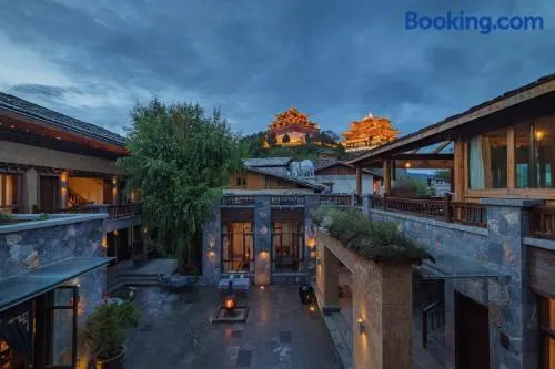 Arro Khampa By Zinc Journey Shangri-la - Image 1