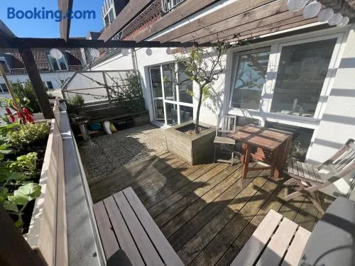 Bright duplex apartment on 3 floors - Image 1