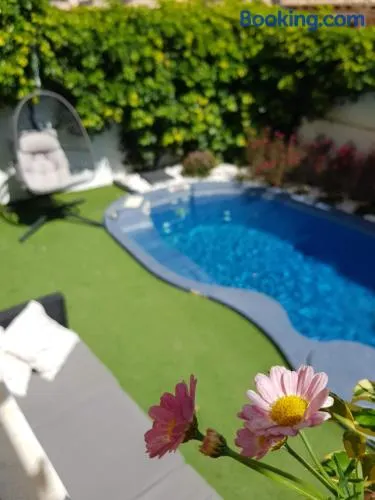 Villa La Zenia, Private pool, 10min walk to La Zenia Beach, for 6 people - Image 1