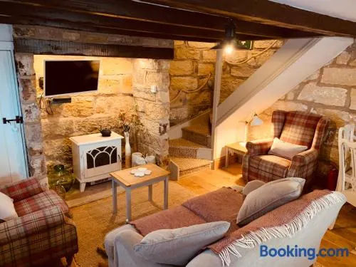 Cosy 400yr old Cottage, Flowergate, Whitby, Sleeps 6 - Image 1