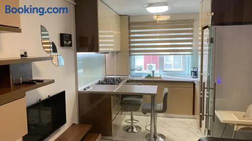 Apartament modern -with Free Parking - Image 1
