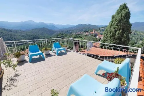 Rosa Di Mare Guest House - Image 1