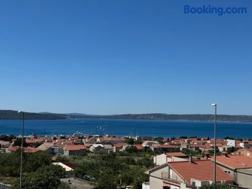 Dragon Paradise - Sea View, Jacuzzi & Sauna - Image 1