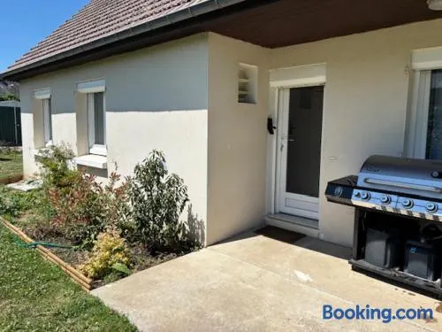 House with garden, 8 people + baby bed - Image 1