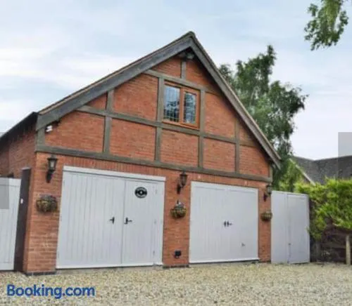 The Field View Retreat at Alveston Pastures just 3 miles from the Town - Image 1