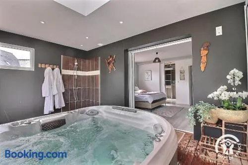 La suite orchidée - Image 1