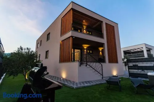 Royal Villa - Luxury Apartment - Image 1