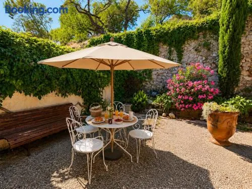 Parenthèse Provençale avec cour charme et pierre - Image 1