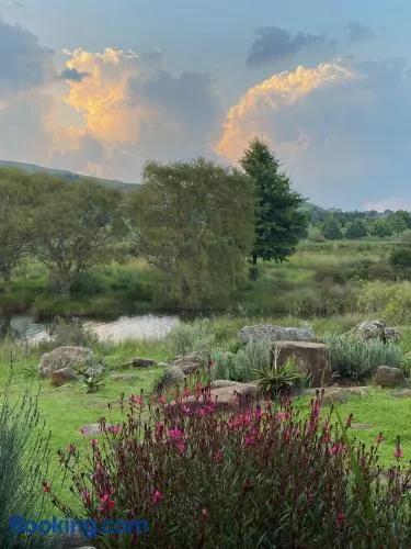 Willow Weir River Cottage - Image 1