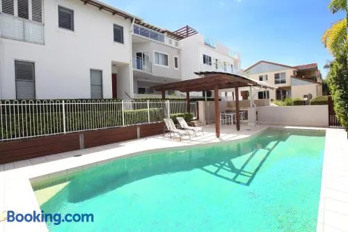 Stylish Beachside Holiday Penthouse - Image 1