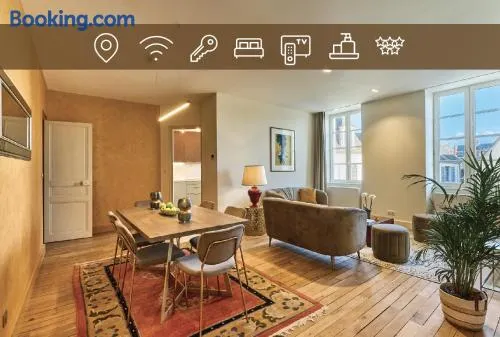 Appartement Montagnon - Les Suites du Palais - Classé 4 étoiles, parking privé, vue cathédrale, 3 chambres - Image 1