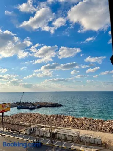 Cozy Sea View Stay in Louran - Image 1
