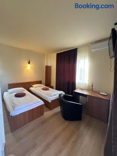 Pensiunea Drobeta - Image 1