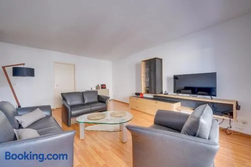 Lovely Bordeaux flat with parking - Image 1