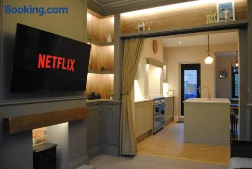 Cosy Renovated House in Warrington - Image 1