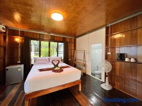 Koh Jum Paradise Resort - Image 1