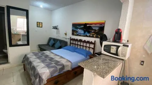 Apartamento Charmoso com Ótima Localização - Image 1